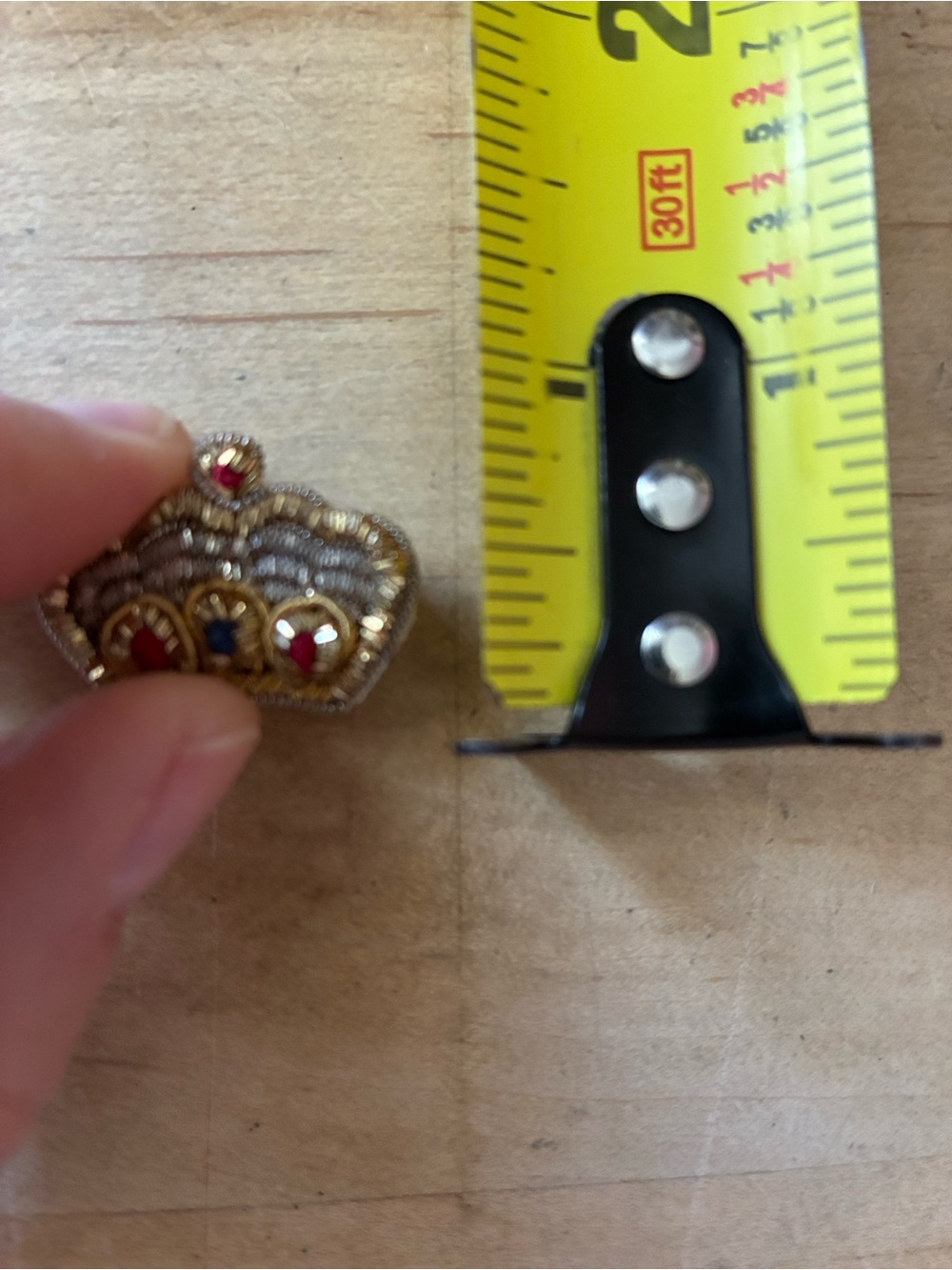 Vintage Teeny Tiny Crown Brooch! - Picture 4 of 6